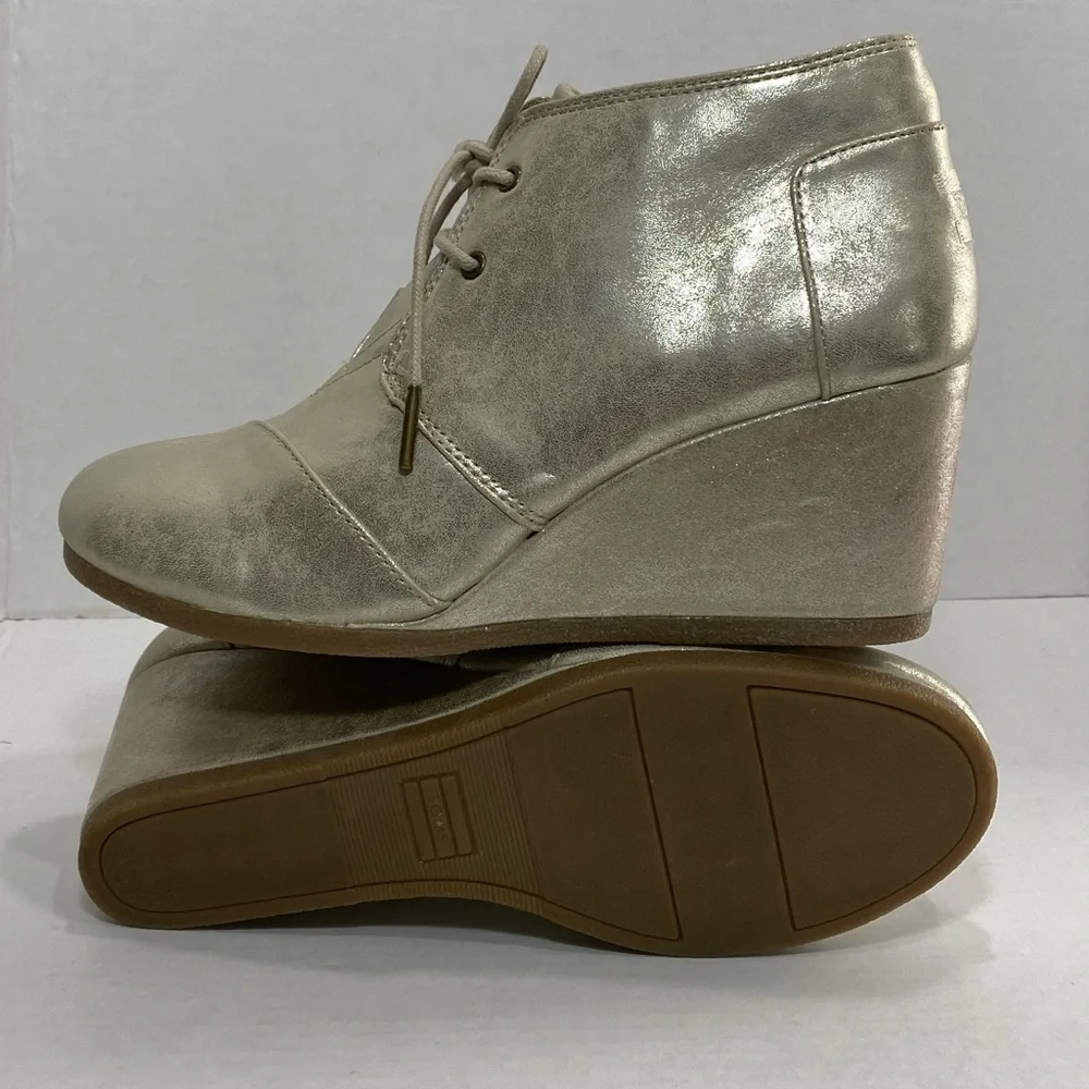 TOMS Desert Wedge White Gold Metallic Shoes size W 10